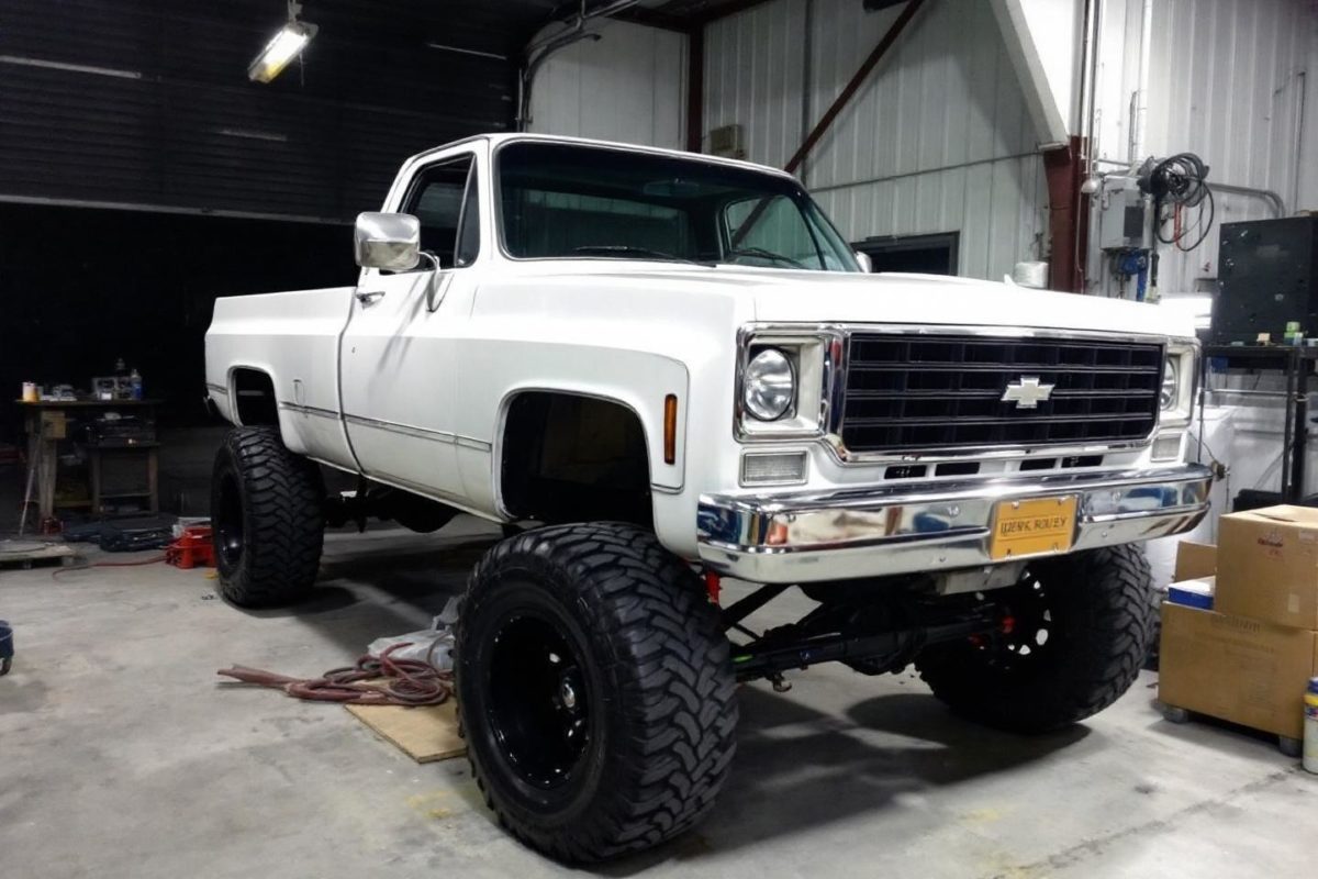 How to Lift a 1973–1987 Chevy C10 – Is the 7" Lift Kit Worth It?