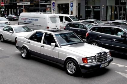 Is the Mercedes W114/W115 Plug & Play Air Suspension Kit Worth It?